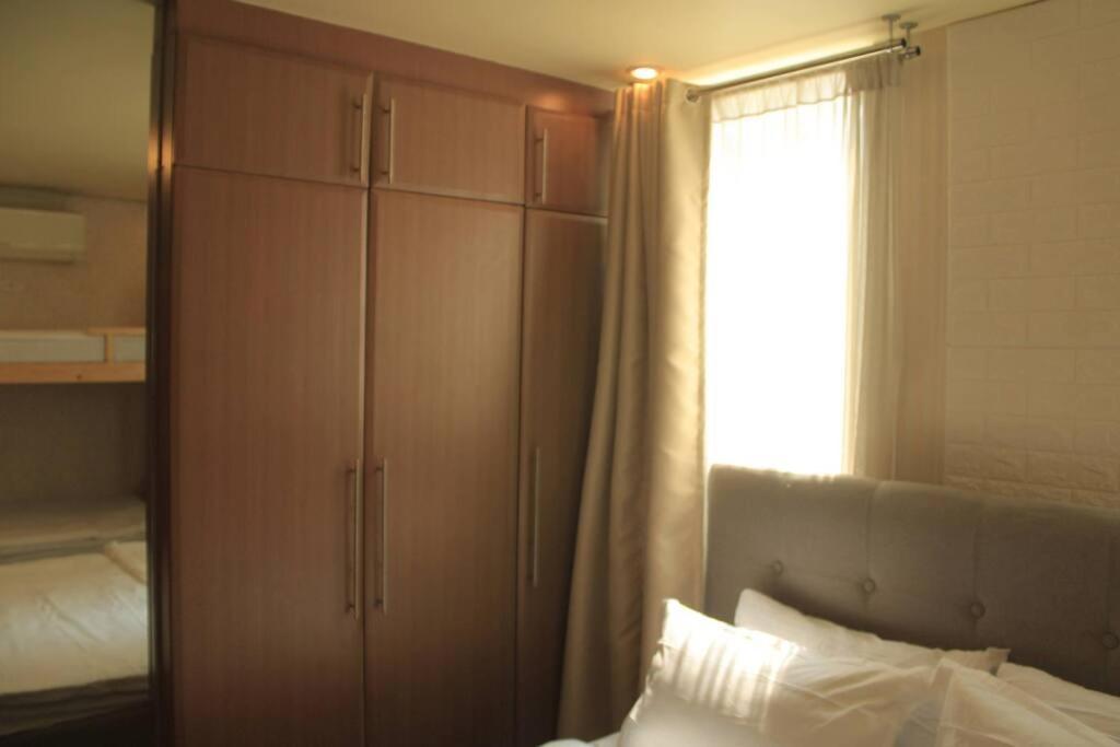 A2J Luxury 1Br Balcony Suite Near Venice Mall Bgc Манила Екстериор снимка