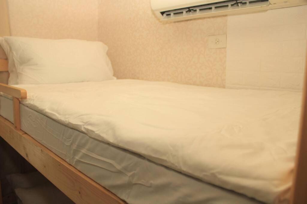 A2J Luxury 1Br Balcony Suite Near Venice Mall Bgc Манила Екстериор снимка