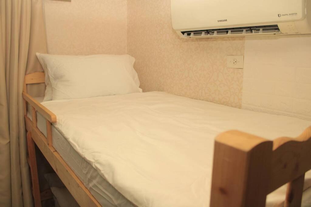 A2J Luxury 1Br Balcony Suite Near Venice Mall Bgc Манила Екстериор снимка