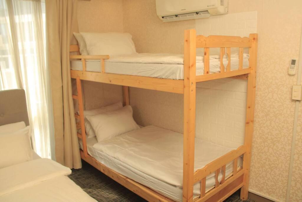 A2J Luxury 1Br Balcony Suite Near Venice Mall Bgc Манила Екстериор снимка