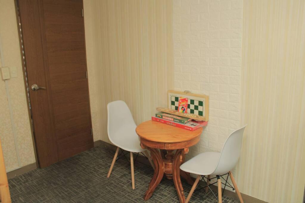 A2J Luxury 1Br Balcony Suite Near Venice Mall Bgc Манила Екстериор снимка