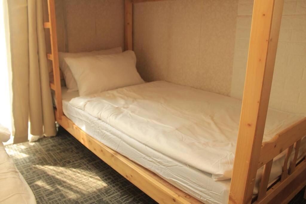 A2J Luxury 1Br Balcony Suite Near Venice Mall Bgc Манила Екстериор снимка