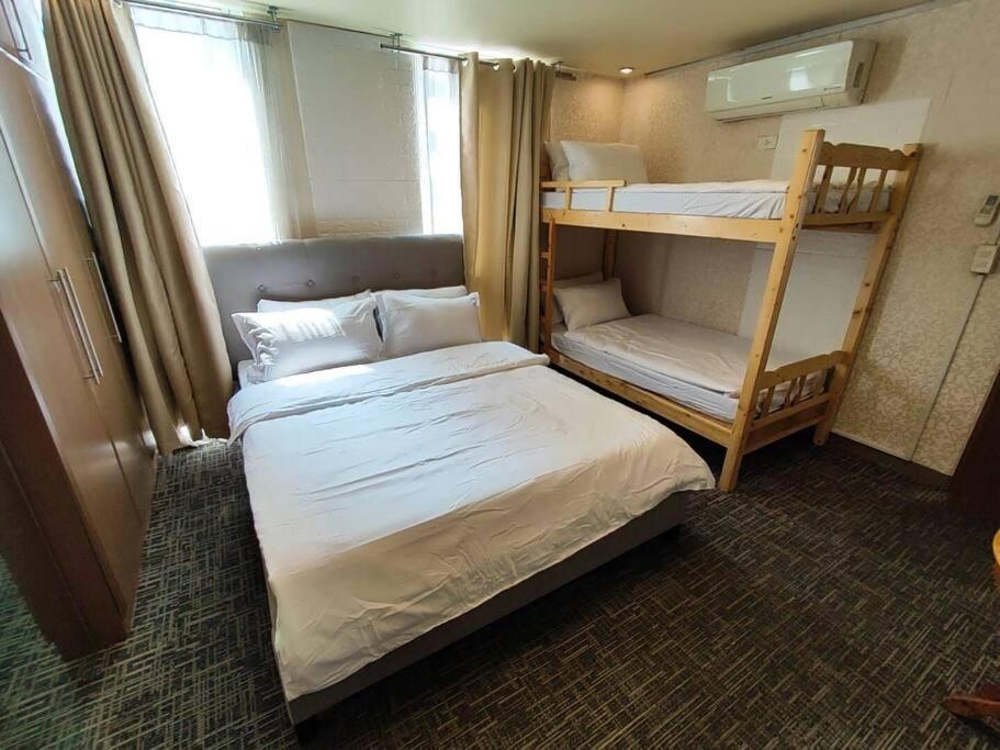 A2J Luxury 1Br Balcony Suite Near Venice Mall Bgc Манила Екстериор снимка